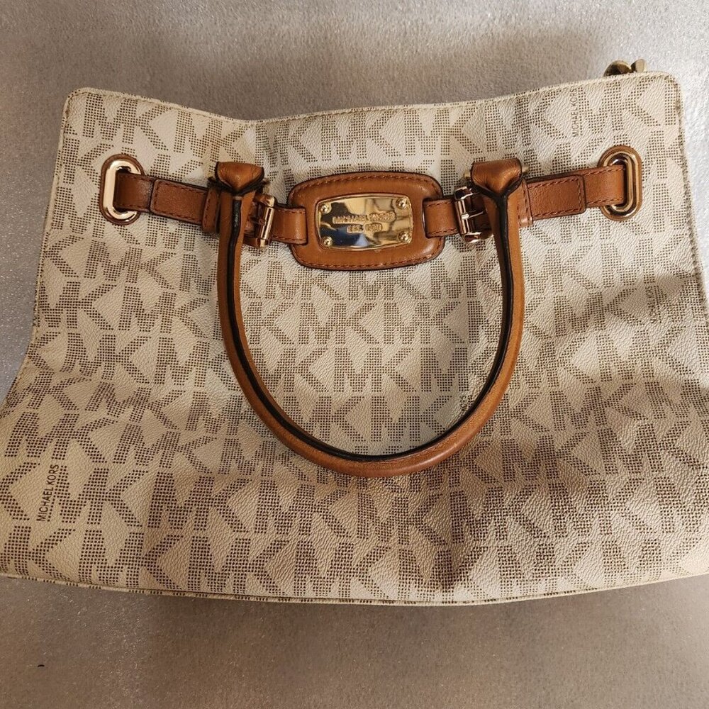 Michael Kors Hamilton Signature Vanilla Crossbody Tote Bag